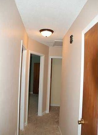 5th image of 543 Hiawatha Cir