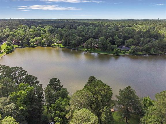 5th image of 1920 E Lake Dr