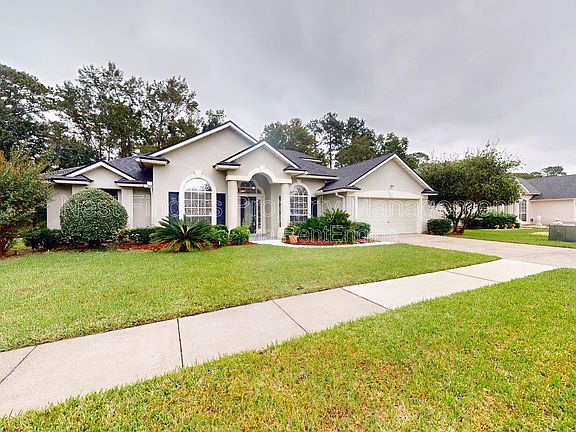 3rd image of 11861 Lake Fern Dr