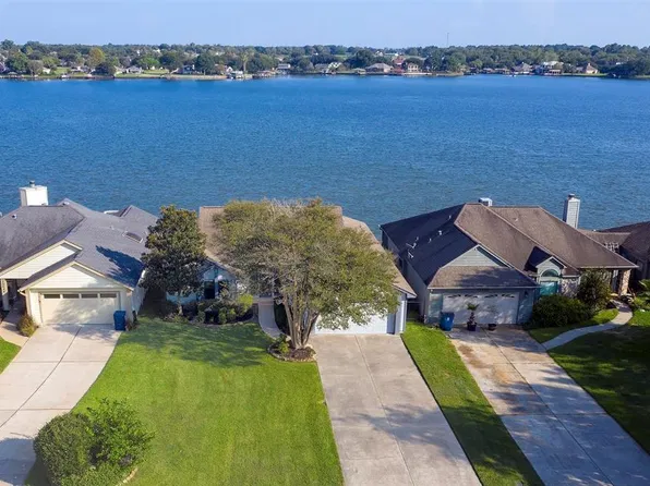 12676 Pelican Blvd, Willis, TX 77318