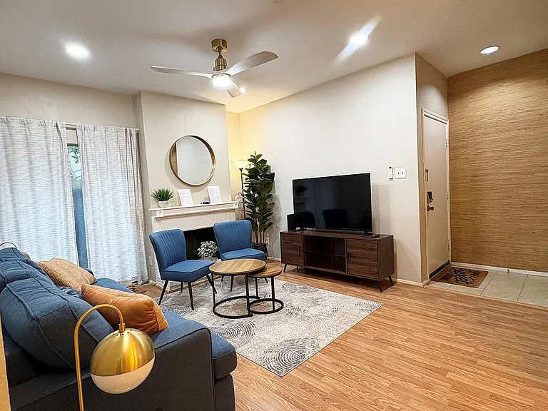 7900 N Stadium Dr #27 — Photo 1