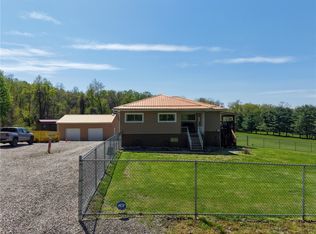 713 York Run Rd, Smithfield, PA 15478