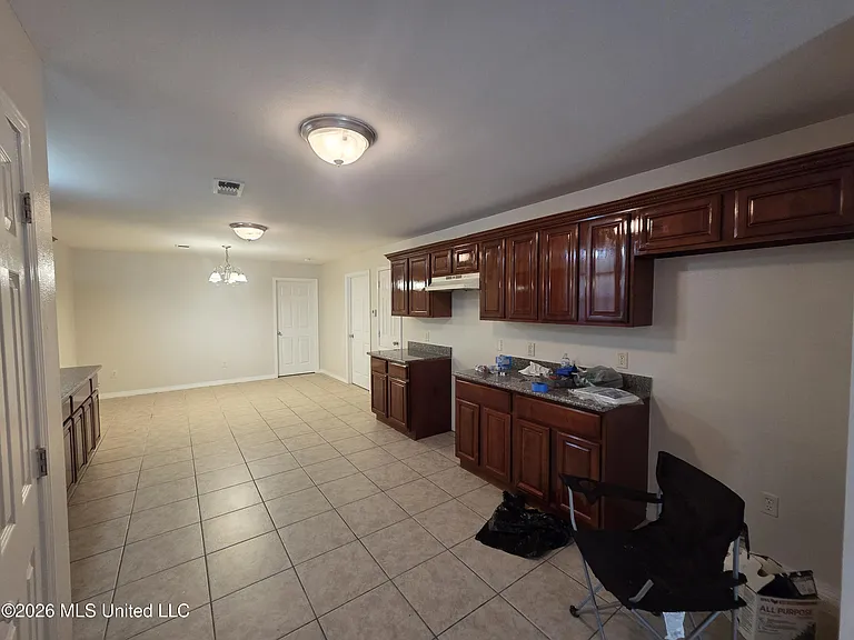 8430 Jeff Davis Dr — Photo 3