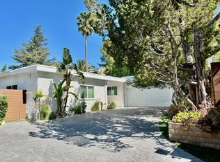 21559 Iglesia Dr, Woodland Hills, CA 91364