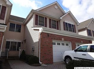 13 Smock Ct, Manalapan, NJ 07726