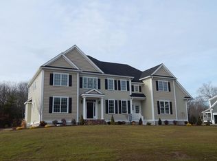 21 Essex St, Norfolk, MA 02056