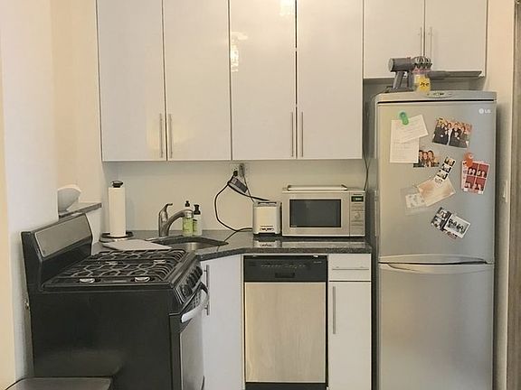 5th image of 102 W 79th St #2CC