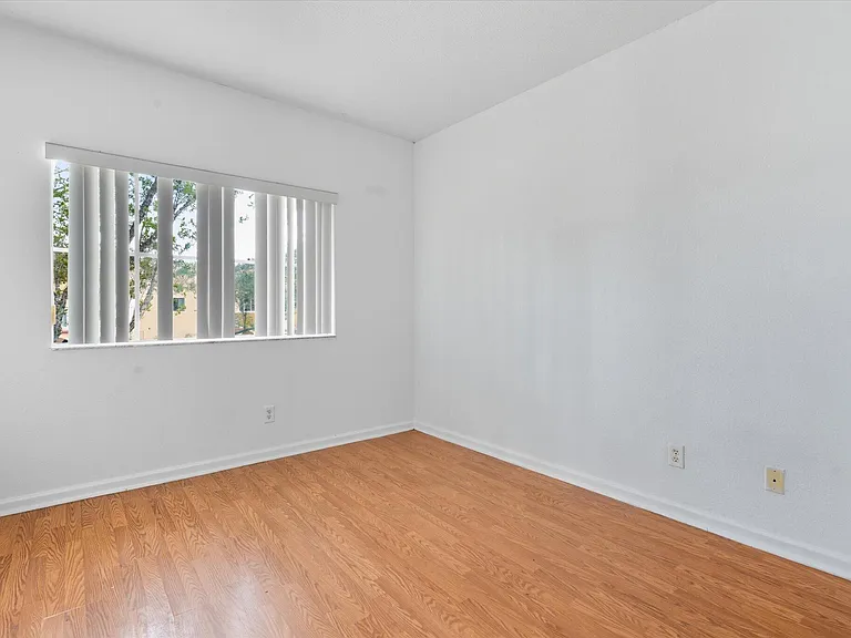1407 S Santa Catalina Cir — Photo 11