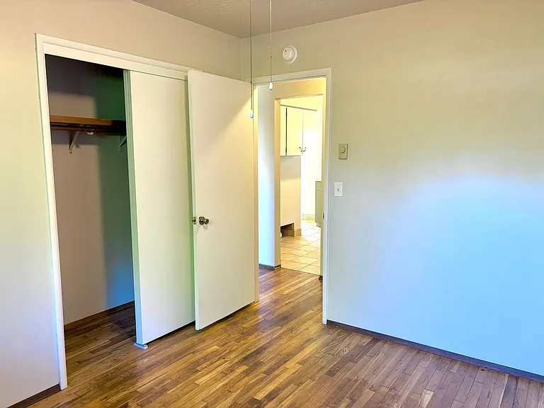 300 Lincoln St — Photo 10