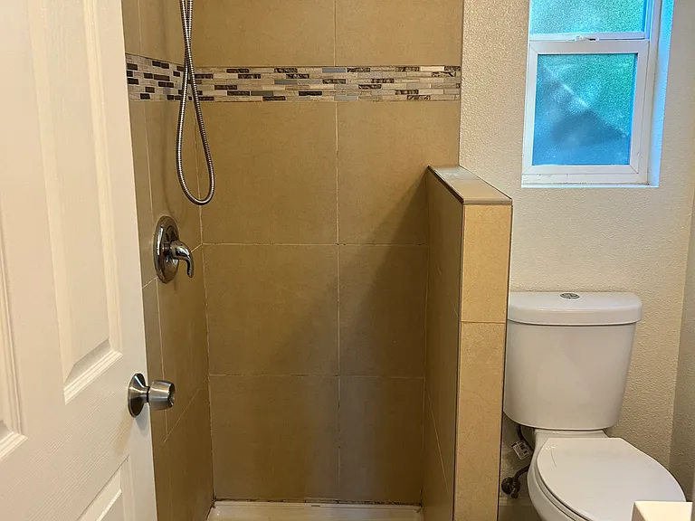 205 Grape St #2 — Photo 15