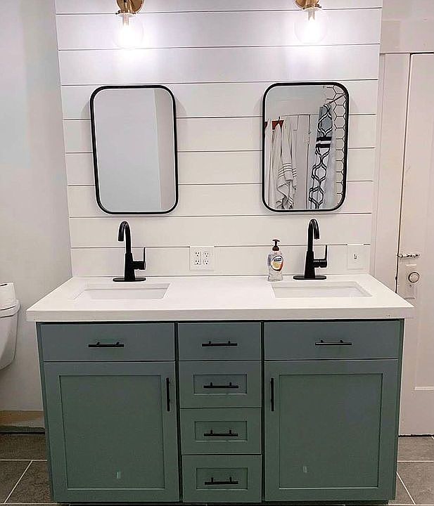 Double vanity 