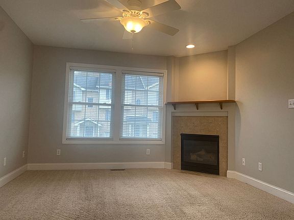 3rd image of 971 Ashton Pl