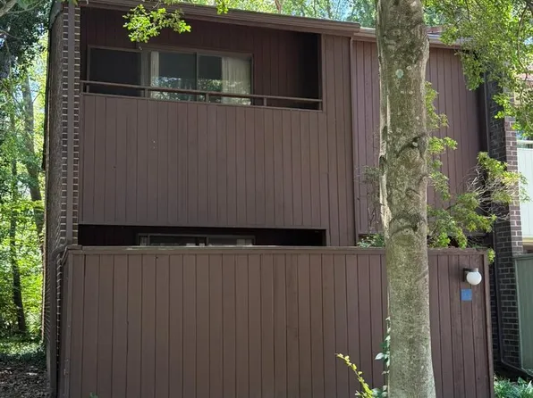 2043 Wethersfield Ct, Reston, VA 20191