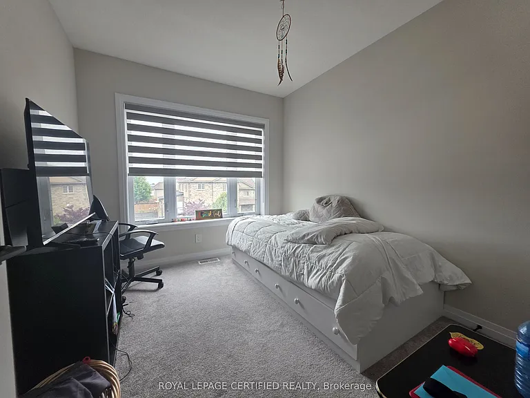 9 Valencia Ave — Photo 12