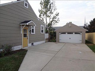 5th image of 405 W Lake Ave