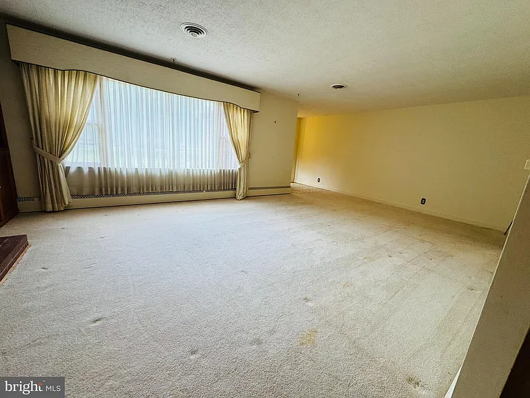 21500 Point Lookout Rd — Photo 10