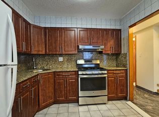 32-38 36th St #2A, Astoria, NY 11106