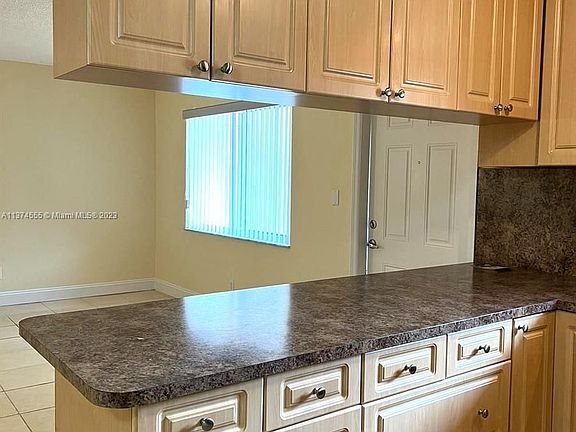 4th image of 7910 Taft St APT 201