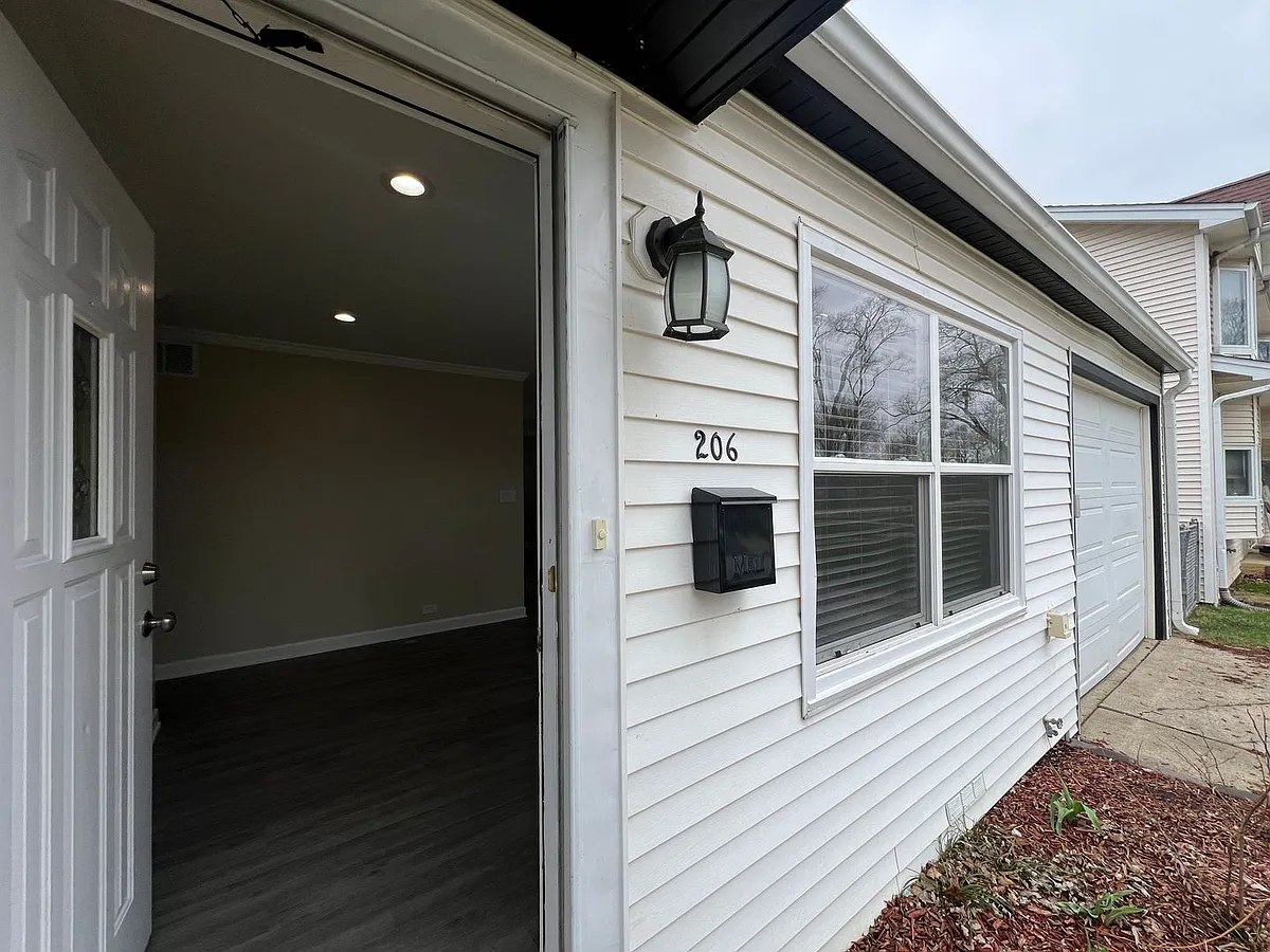 Building Photo - 206 Raupp Blvd
