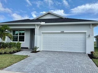 1089 SE Crosswood Way, Port Saint Lucie, FL 34984