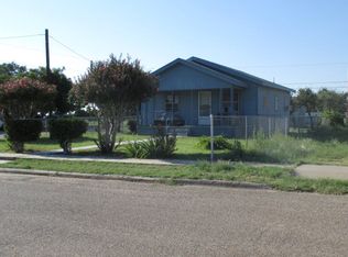611 W 6th St, Monahans, TX 79756