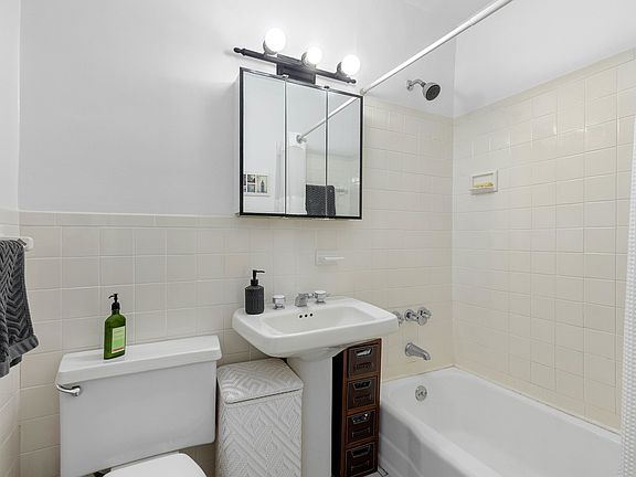 3rd image of 308 W 103rd St APT 6B
