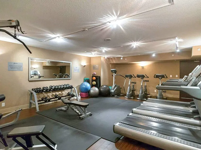 610 Granville St #1712 — Photo 12