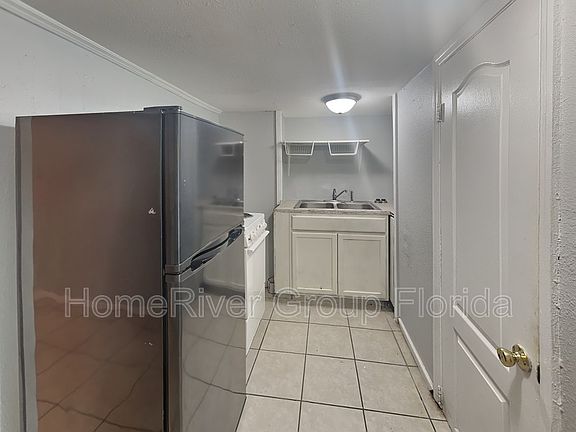 4th image of 906 S Florida Ave #B
