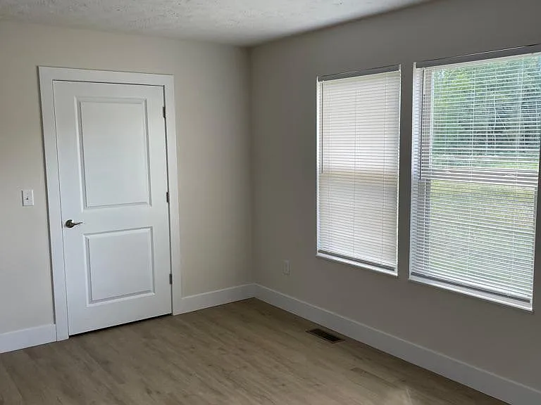4235 Otter Creek Dr — Photo 30