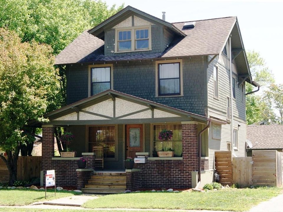 1st image of 832 Grand Ave