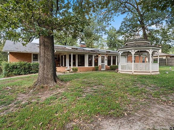 3rd image of 113 Mockingbird St