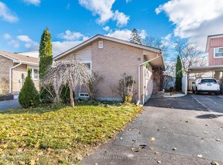 15 Huronia Ct, Brampton, ON L6S2C7