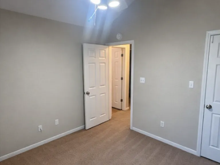 3907 Littlerock Dr — Photo 7