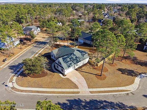 2nd image of 23 Stonegate Circle