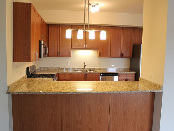 3rd image of 5100 W 96th St APT 230