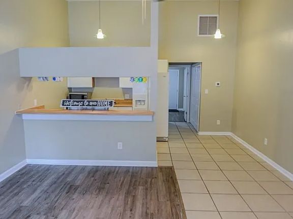 2nd image of 2267 Sandpiper St