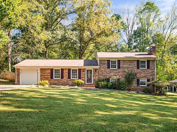 2nd image of 287 Catalpa Rd