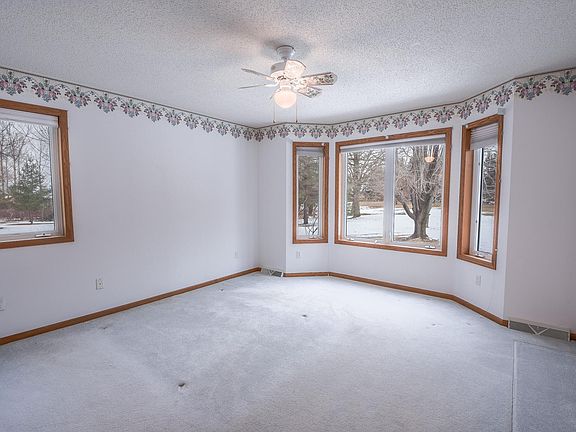 3rd image of 12141 Fantail Rd