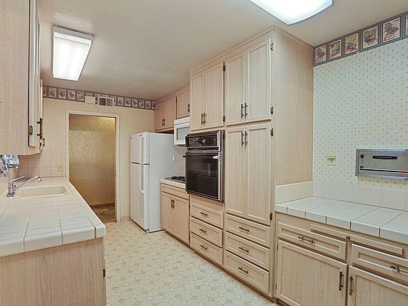 3rd image of 7413 Alexandria Pl
