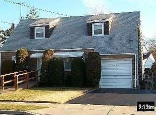 3415 3rd St, Oceanside, NY 11572