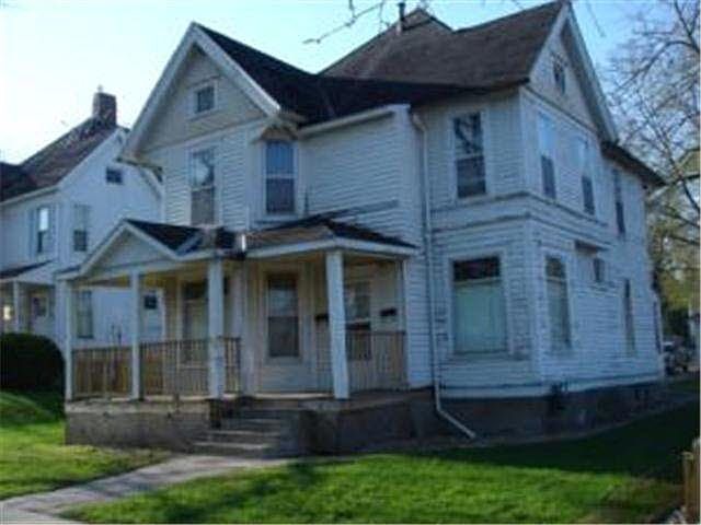1st image of 245 Broadway E
