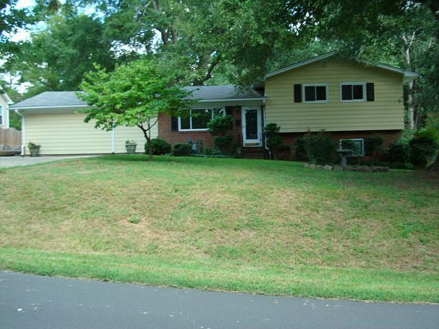 1st image of 3107 Oxford Dr