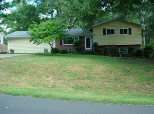 3107 Oxford Dr, Durham, NC 27707