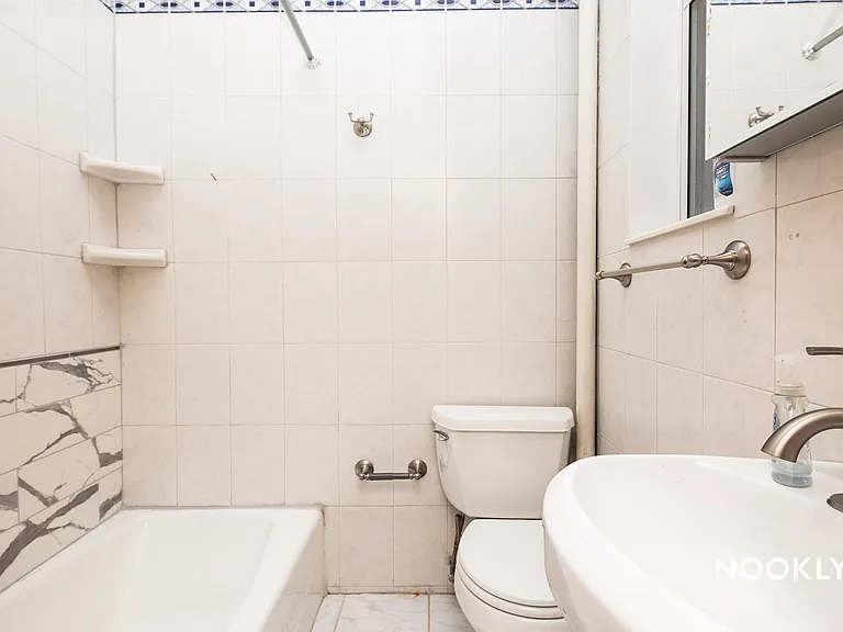 275 Irving Ave #3 — Photo 8