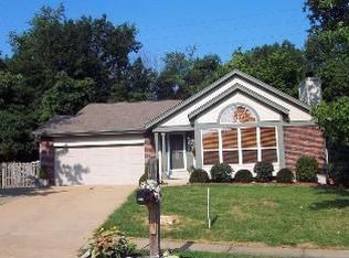 543 Enchanted Pkwy, Ballwin, MO 63021