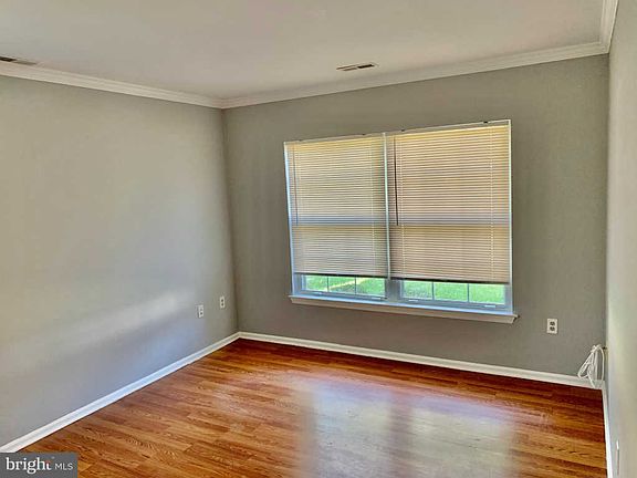 4th image of 2139 E Chestnut Ave APT 54