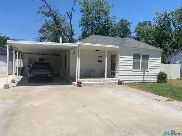 609 N Ash St, Carlsbad, NM 88220