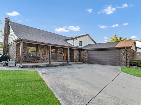 1306 E Best Dr, Arlington Heights, IL 60004