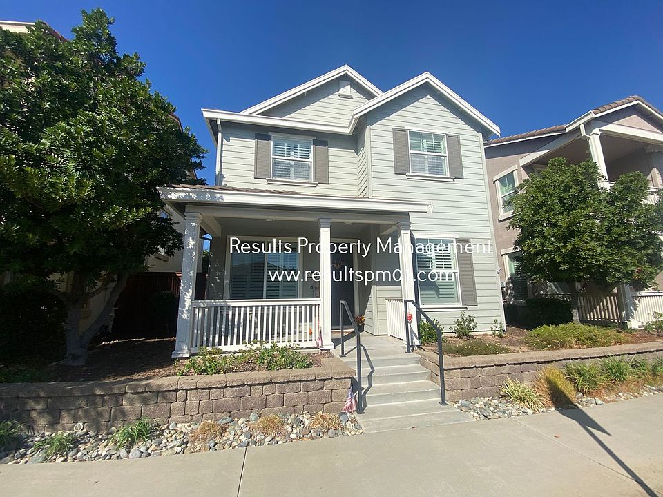 1st image of 3233 Monument Dr