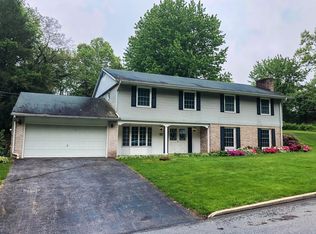1372 Bradley Ave, Hummelstown, PA 17036